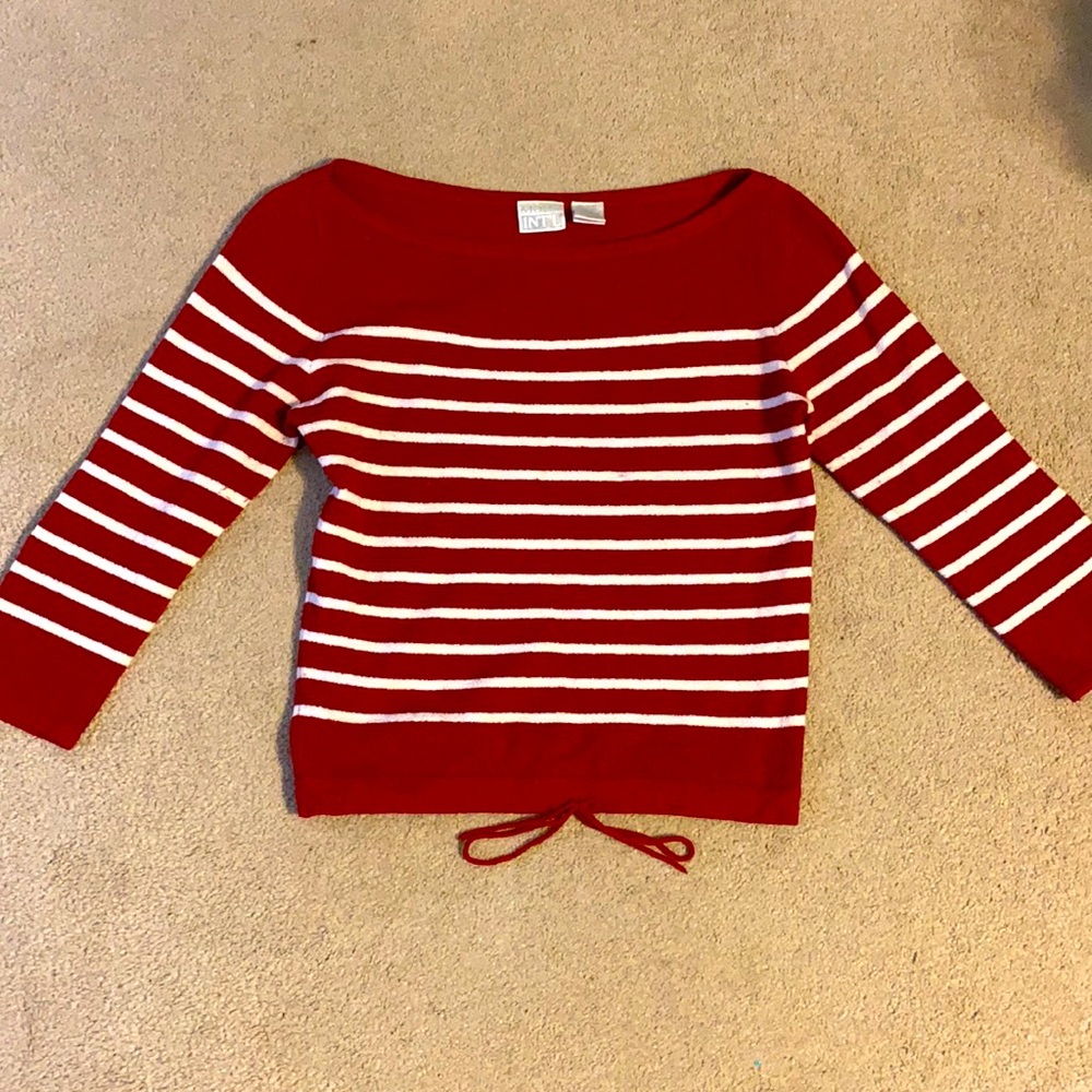VS/Moda International crewneck sweate